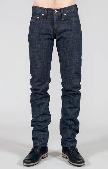 Naked and famous weird guy sizing foto 31
